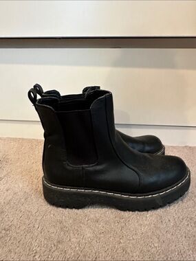 Black Leather Platform Chelsea Boots